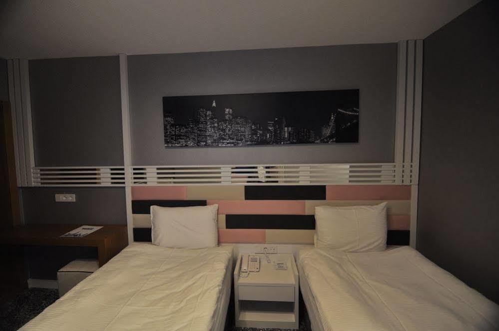 Manhattan Hotel Ankara Extérieur photo