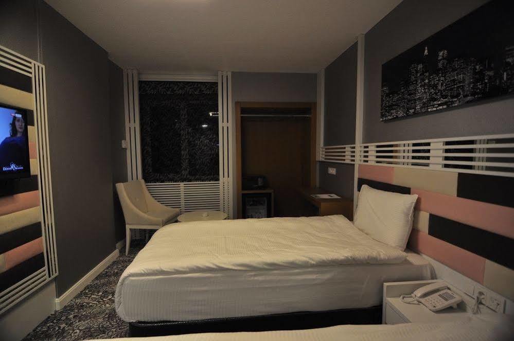 Manhattan Hotel Ankara Extérieur photo